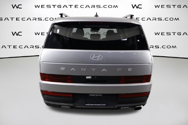 Used 2026 Hyundai Santa Fe SEL FWD image 4