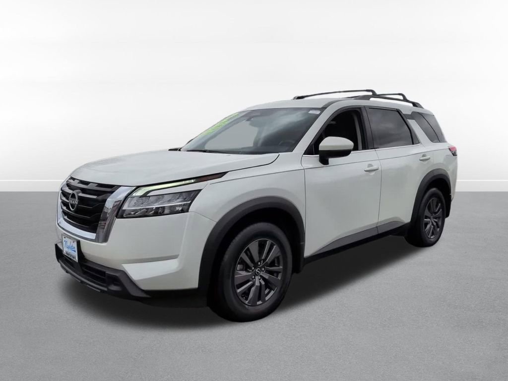 Used 2022 Nissan Pathfinder SV AWD/4WD image 11