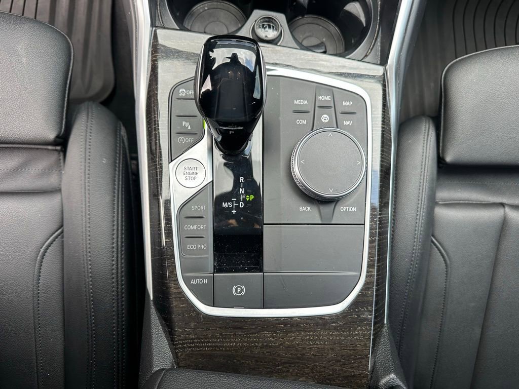 Used 2021 BMW 330i Sedan w/ M Sport Package RWD image 26