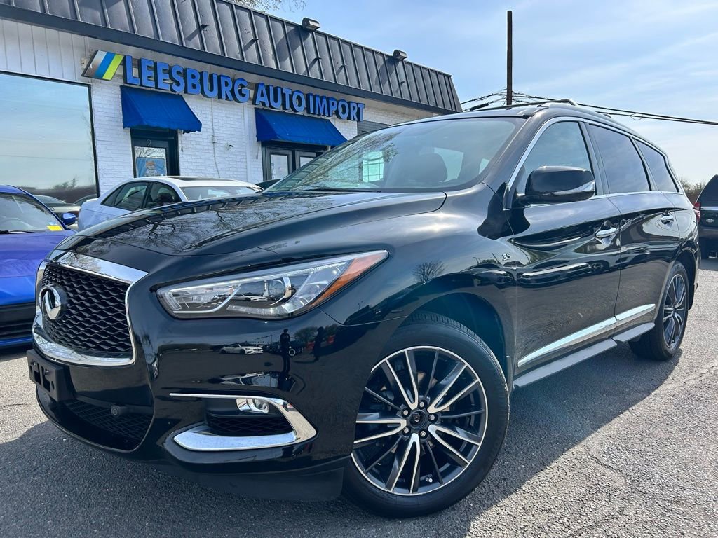 Used 2017 INFINITI QX60 Luxe w/ Deluxe Technology Package image 2