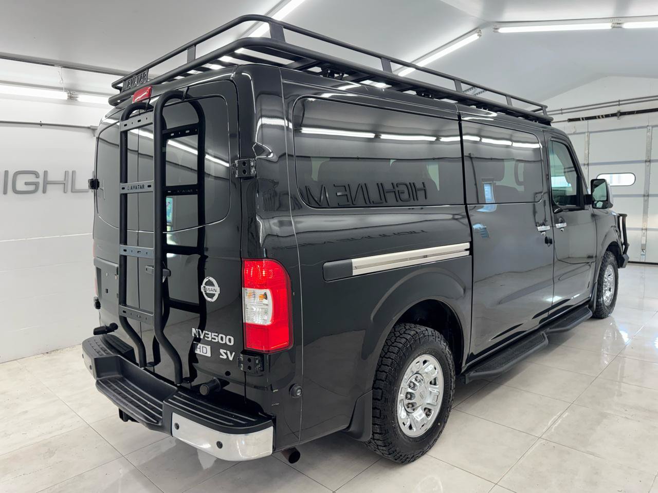 Used 2014 Nissan NV 3500 SV w/ Technology Package RWD image 4
