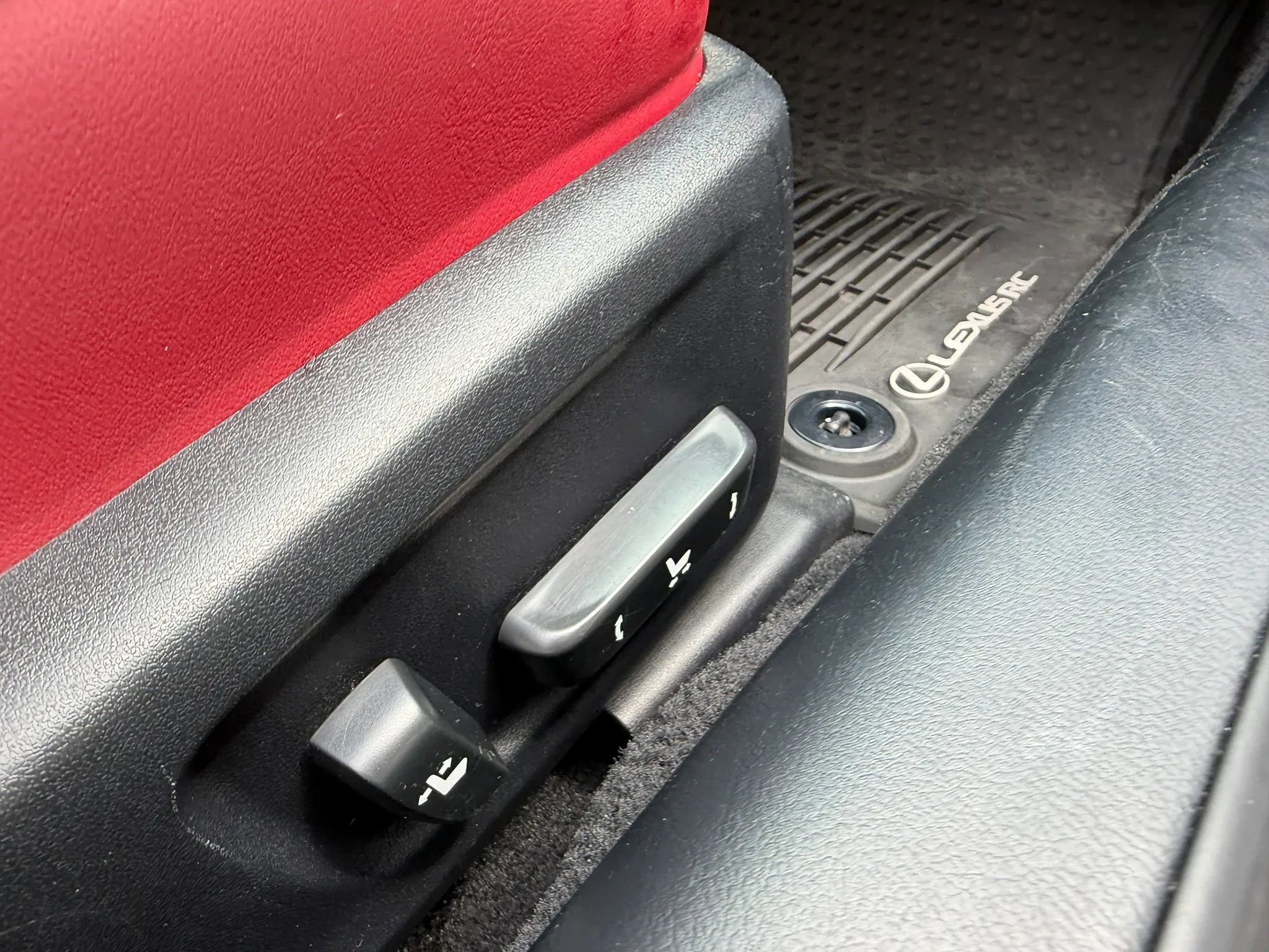 Used 2015 Lexus RC 350 w/ F Sport w/Summer Tires image 40