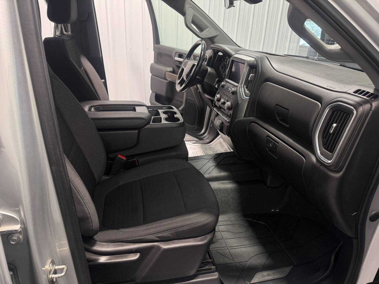 Used 2021 Chevrolet Silverado 1500 LT image 19