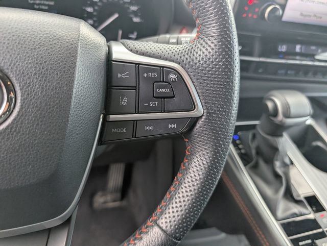 Used 2024 Toyota Sienna XSE AWD/4WD image 15