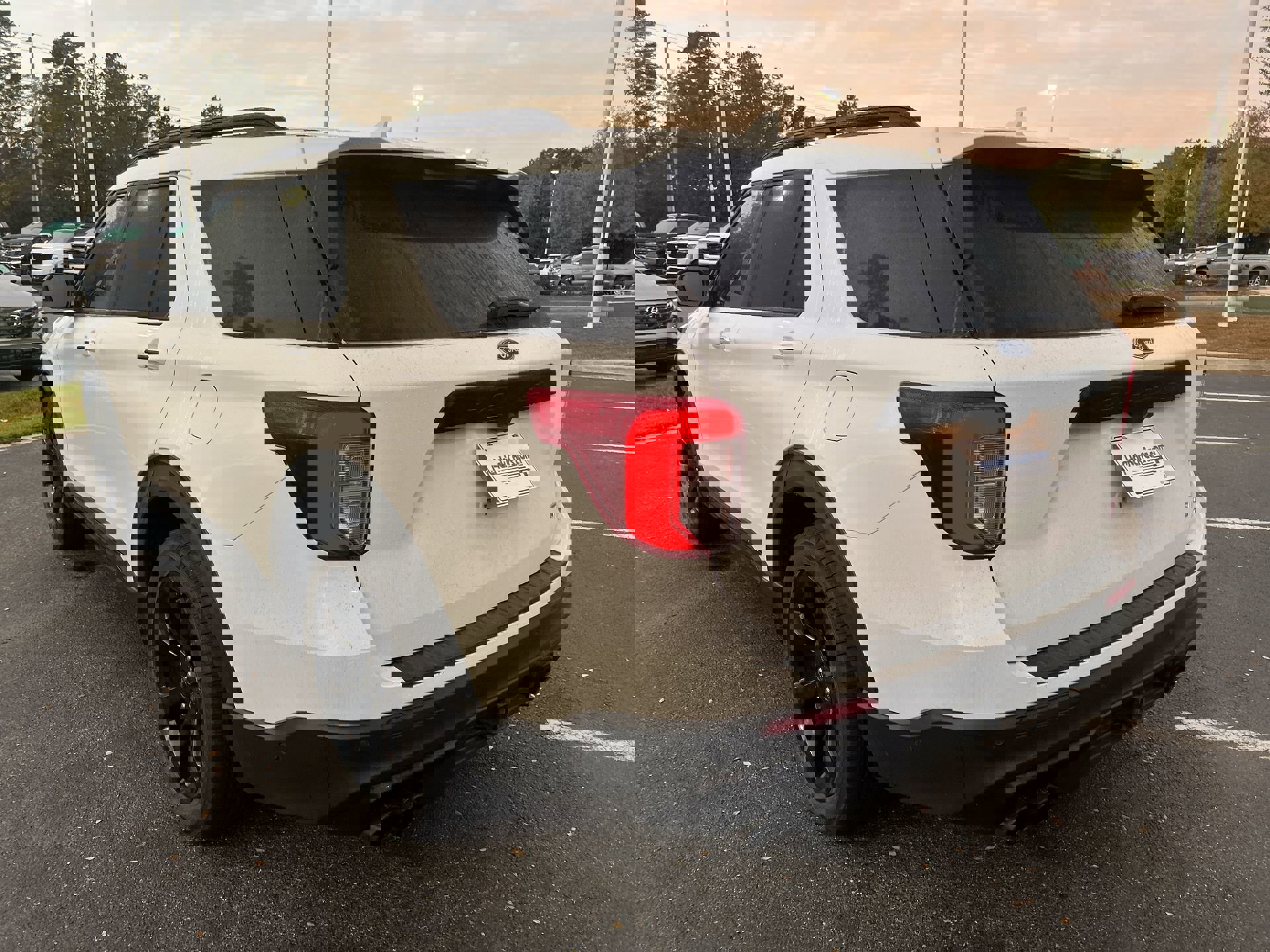 Used 2020 Ford Explorer ST w/ ST Street Pack image 7