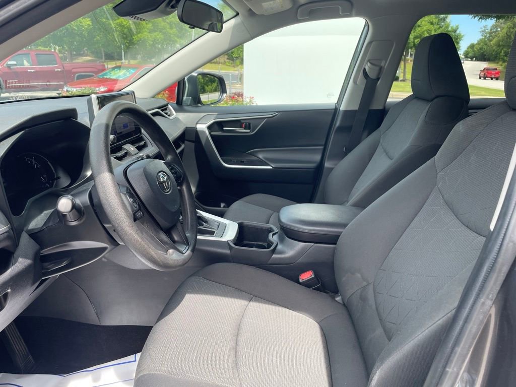 Used 2024 Toyota RAV4 XLE FWD image 22