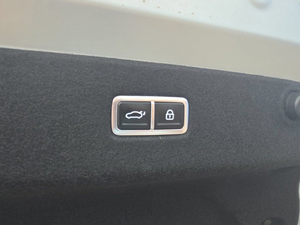 Used 2024 Hyundai Ioniq 6 SEL AWD/4WD image 8