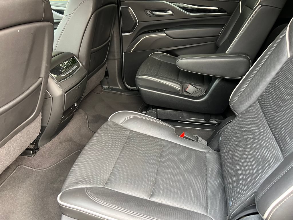 Used 2024 Cadillac Escalade ESV Sport AWD/4WD image 14