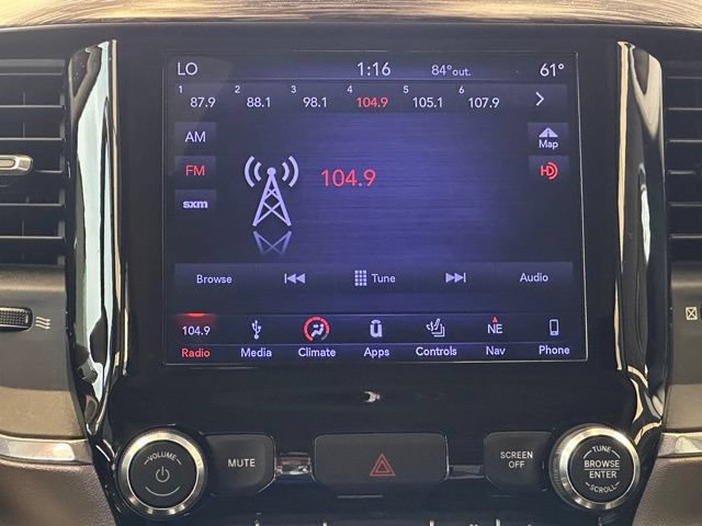 Used 2019 RAM 1500 Laramie AWD/4WD image 12