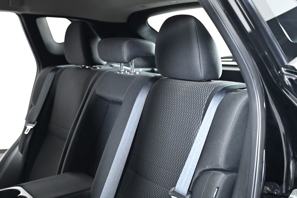 Used 2020 Nissan Rogue Sport S image 24