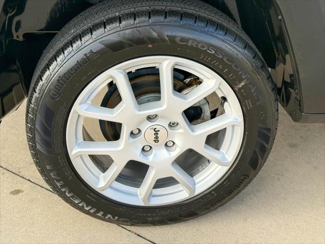 Certified 2023 Jeep Renegade Limited image 17