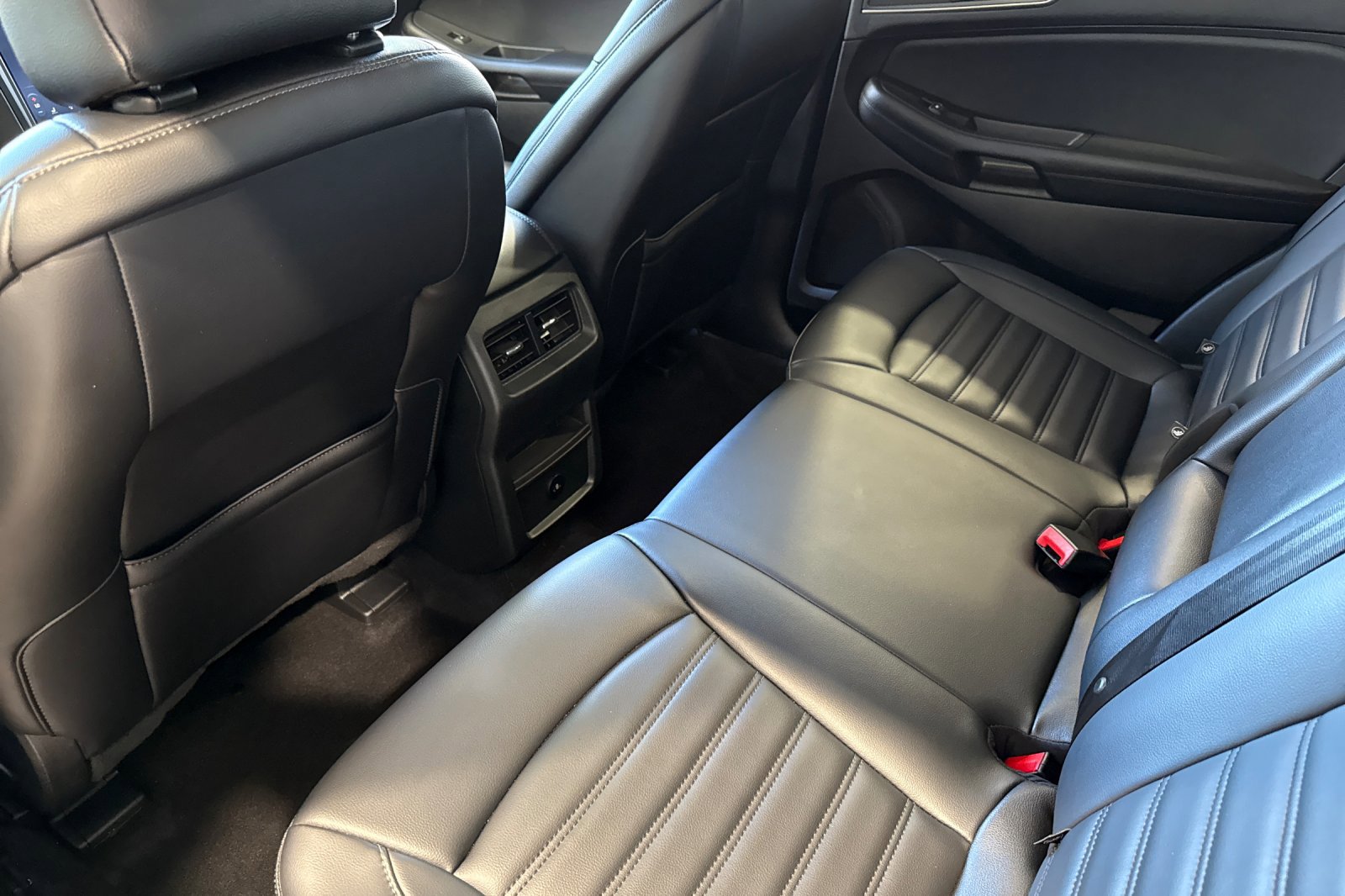 Used 2024 Ford Edge SEL image 12