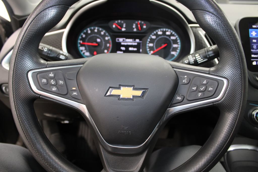 Used 2023 Chevrolet Malibu LT image 32