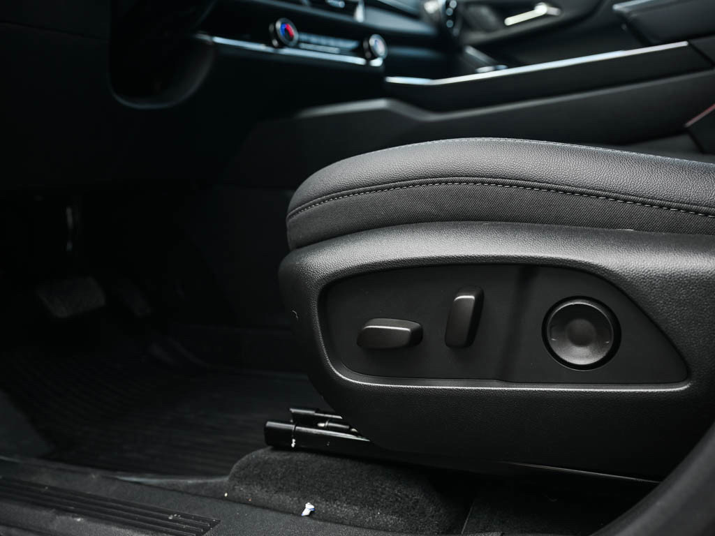 New 2026 Chevrolet Equinox LT w/ Convenience Package II image 18