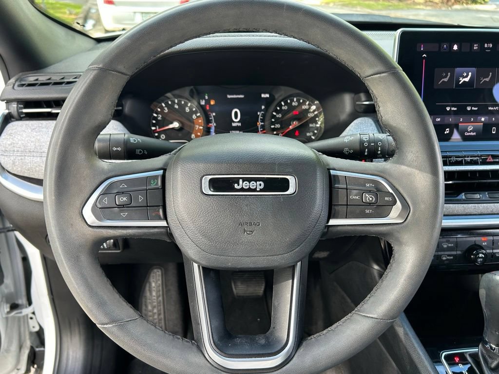 Used 2023 Jeep Compass Latitude AWD/4WD image 17