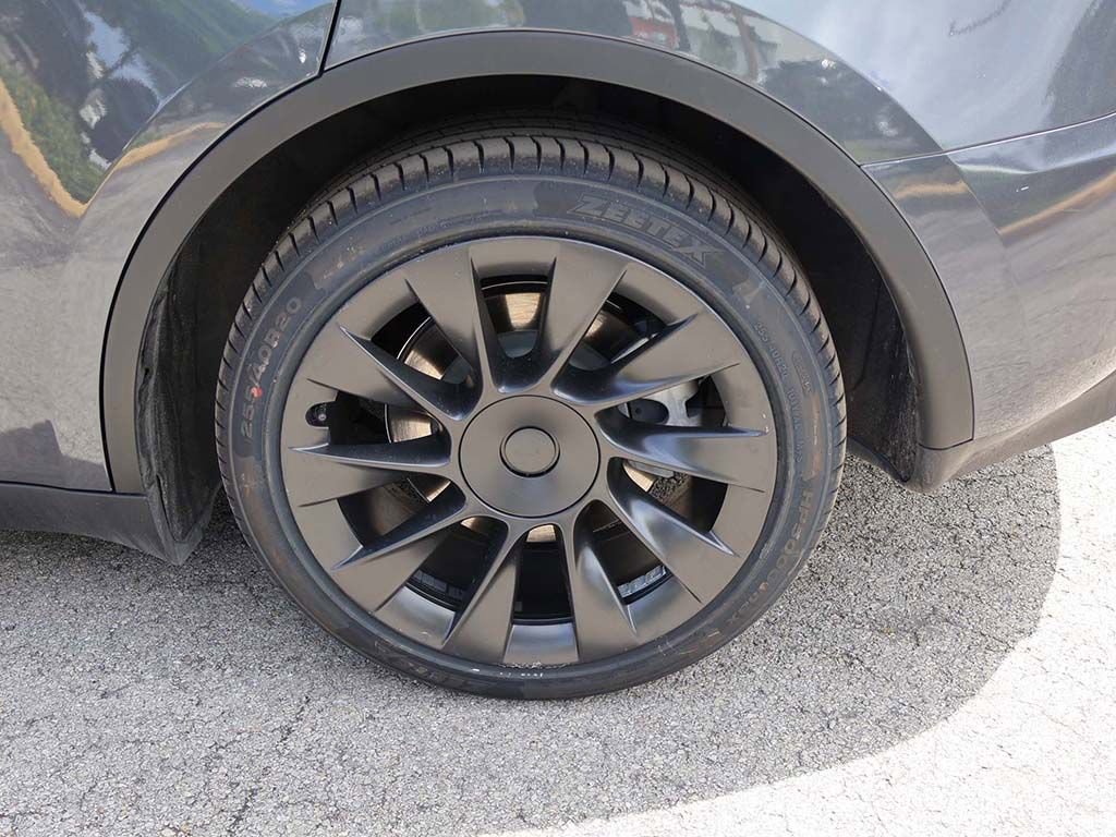 Used 2023 Tesla Model Y Long Range AWD/4WD image 22