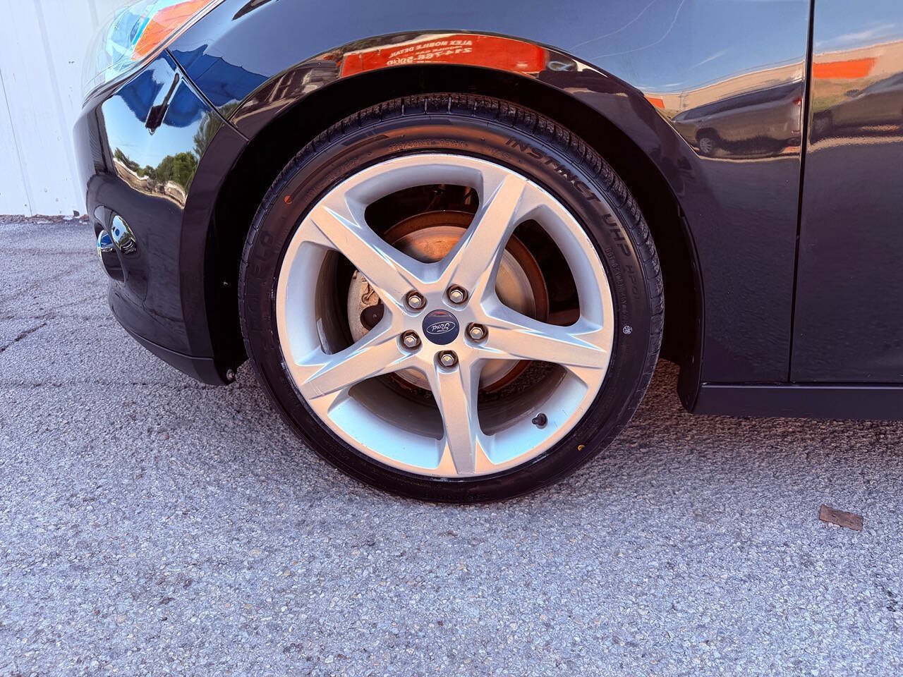 Used 2012 Ford Focus Titanium FWD image 35
