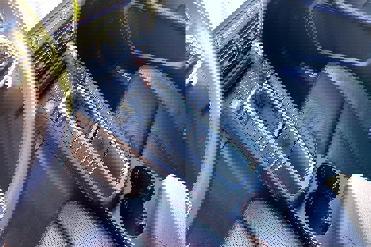 Used 2021 Porsche Macan S image 14