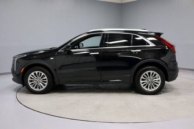 Used 2025 Cadillac XT4 Premium Luxury w/ Cold Weather Package image 8