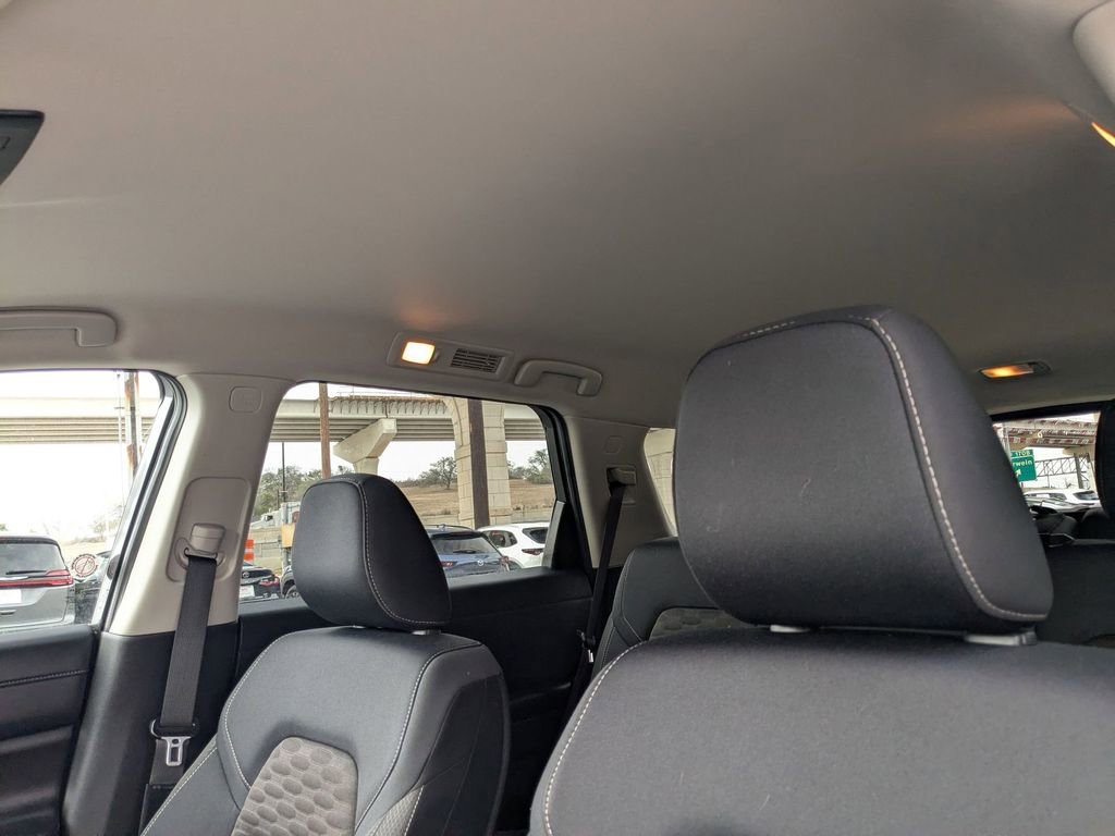 Used 2024 Nissan Pathfinder SV image 14