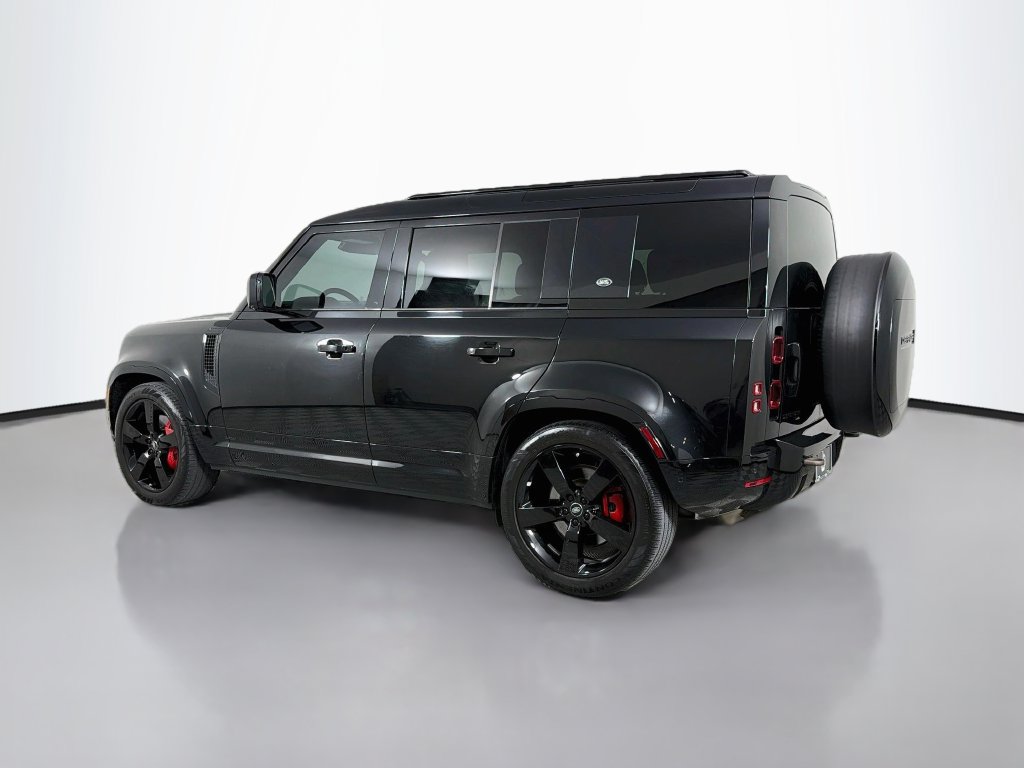 Certified 2023 Land Rover Defender 110 X-Dynamic SE AWD/4WD image 7