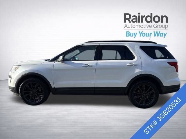 Used 2018 Ford Explorer XLT w/ XLT Appearance Package AWD/4WD image 4