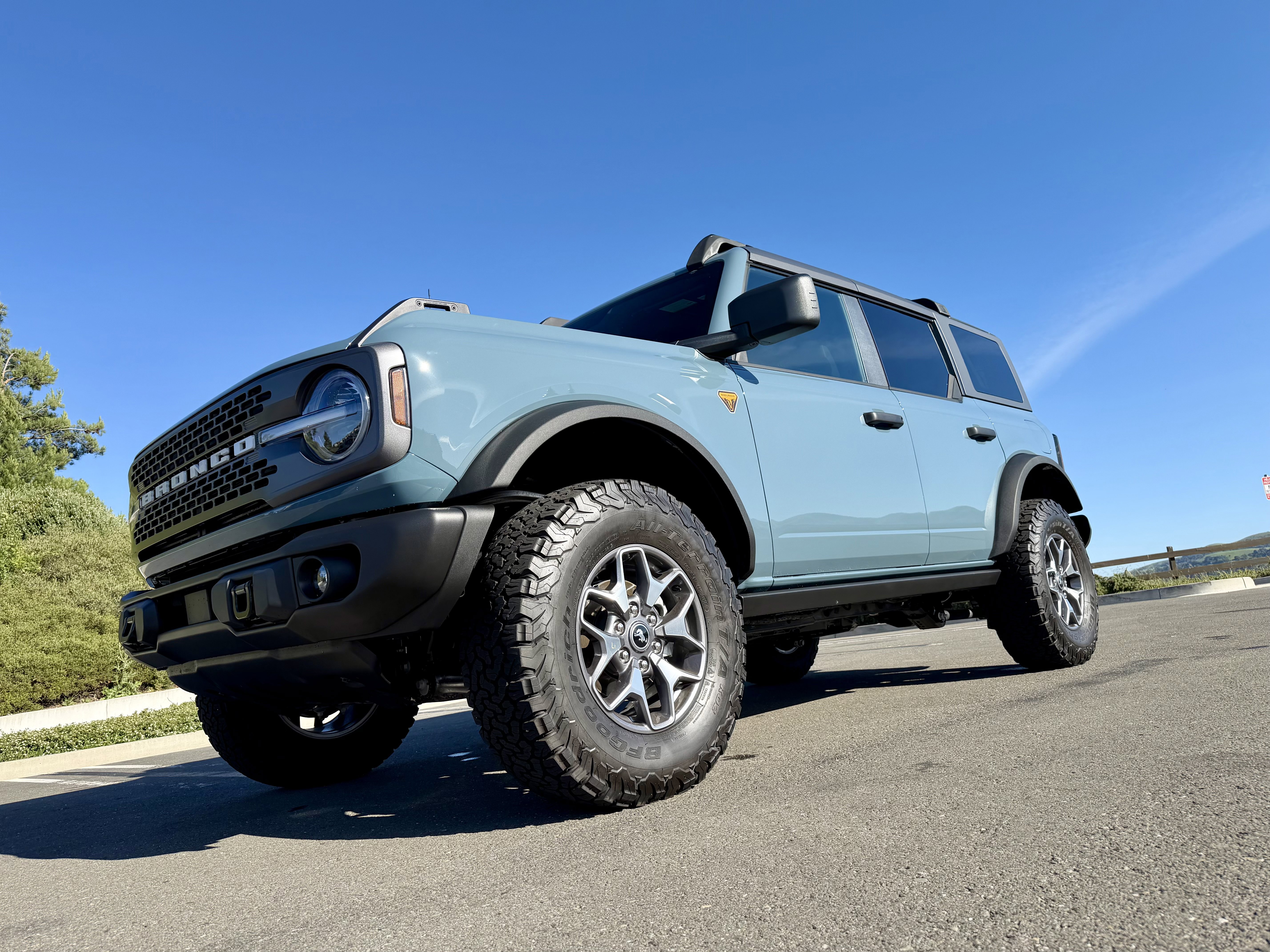Used 2022 Ford Bronco Badlands image 1