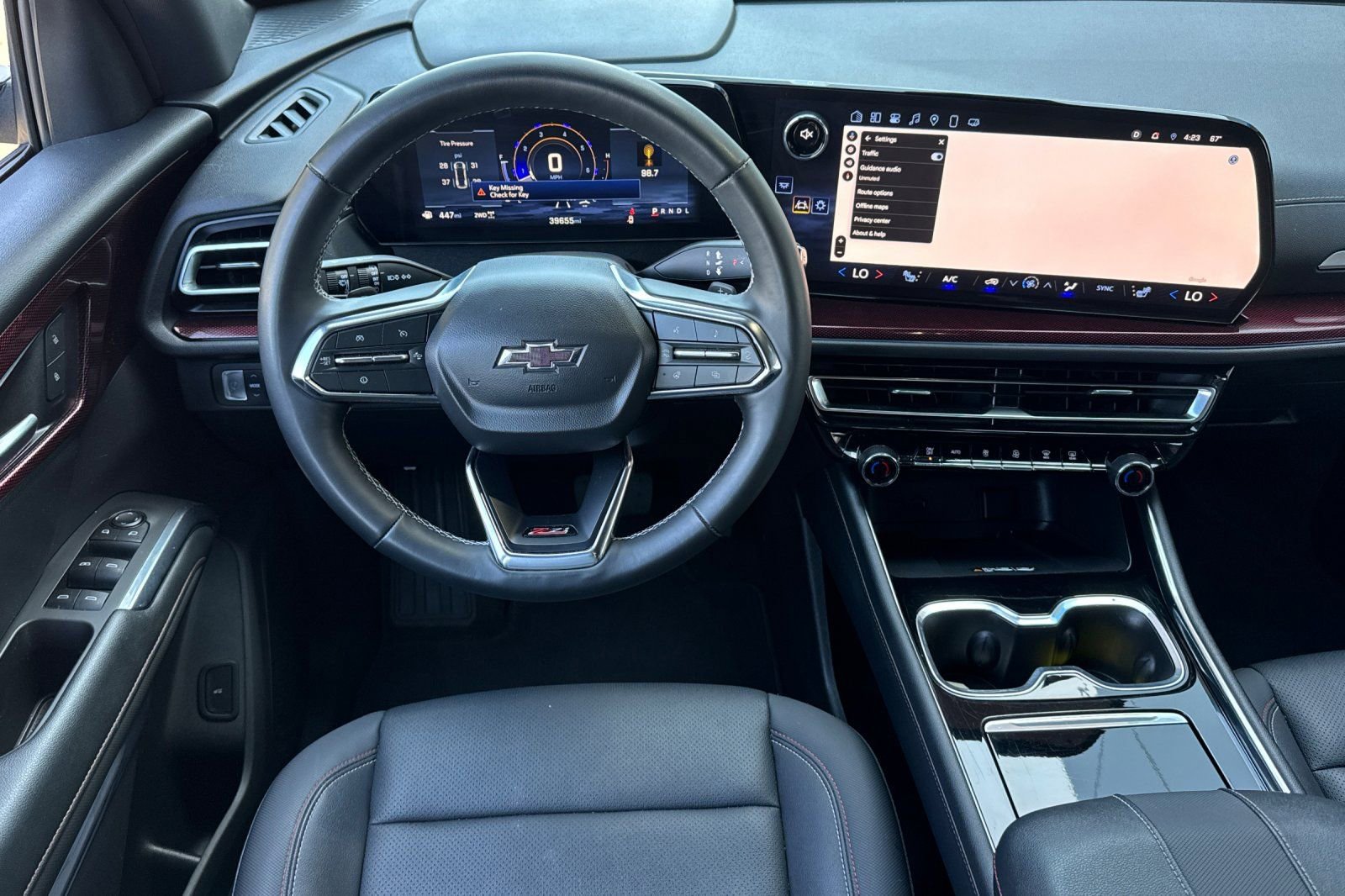 Used 2025 Chevrolet Traverse Z71 image 17