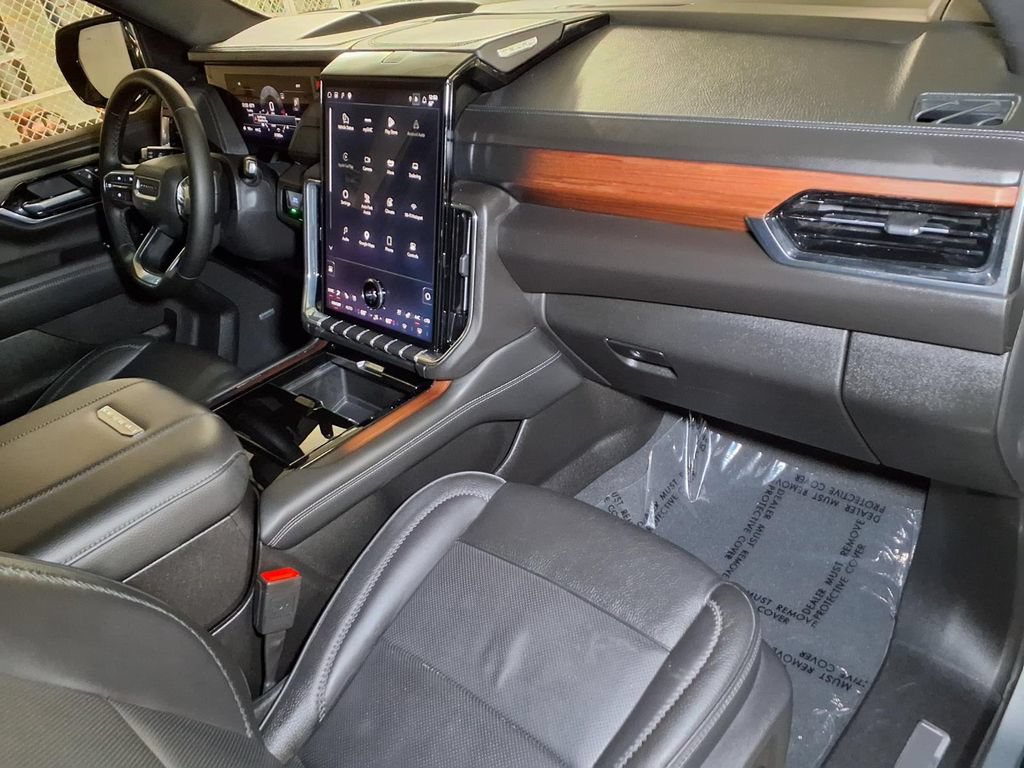 Used 2025 GMC Yukon Denali AWD/4WD image 25