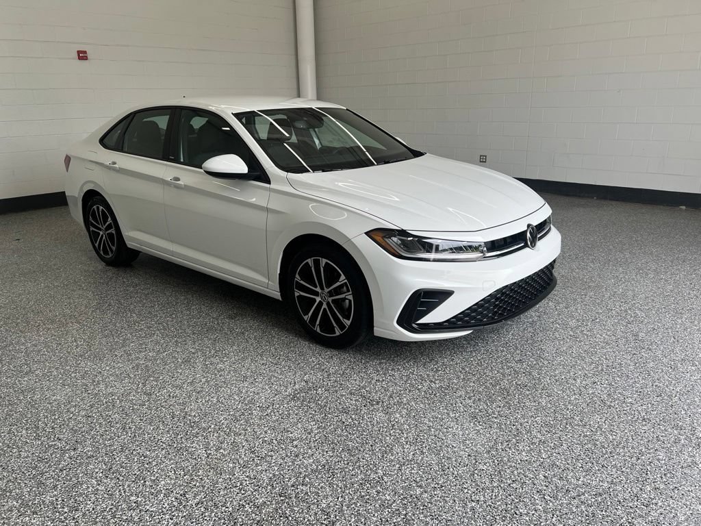 Used 2026 Volkswagen Jetta Sport FWD image 7