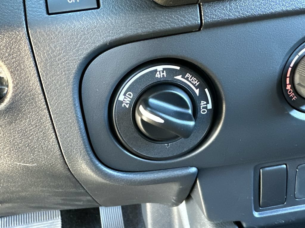 New 2026 Nissan Frontier SV w/ Tow Package AWD/4WD image 27