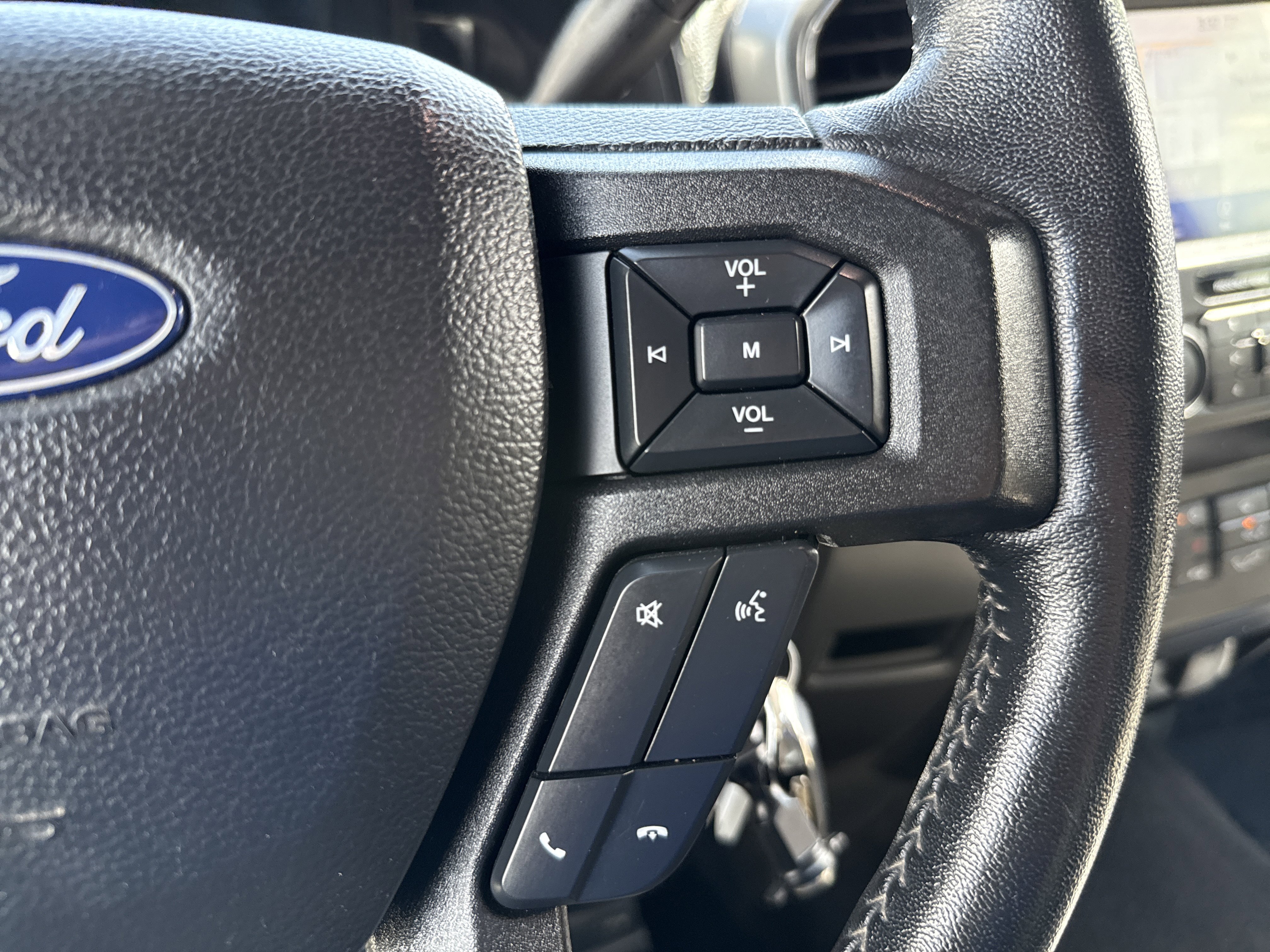 Used 2020 Ford F150 XLT w/ Equipment Group 302A Luxury AWD/4WD image 18