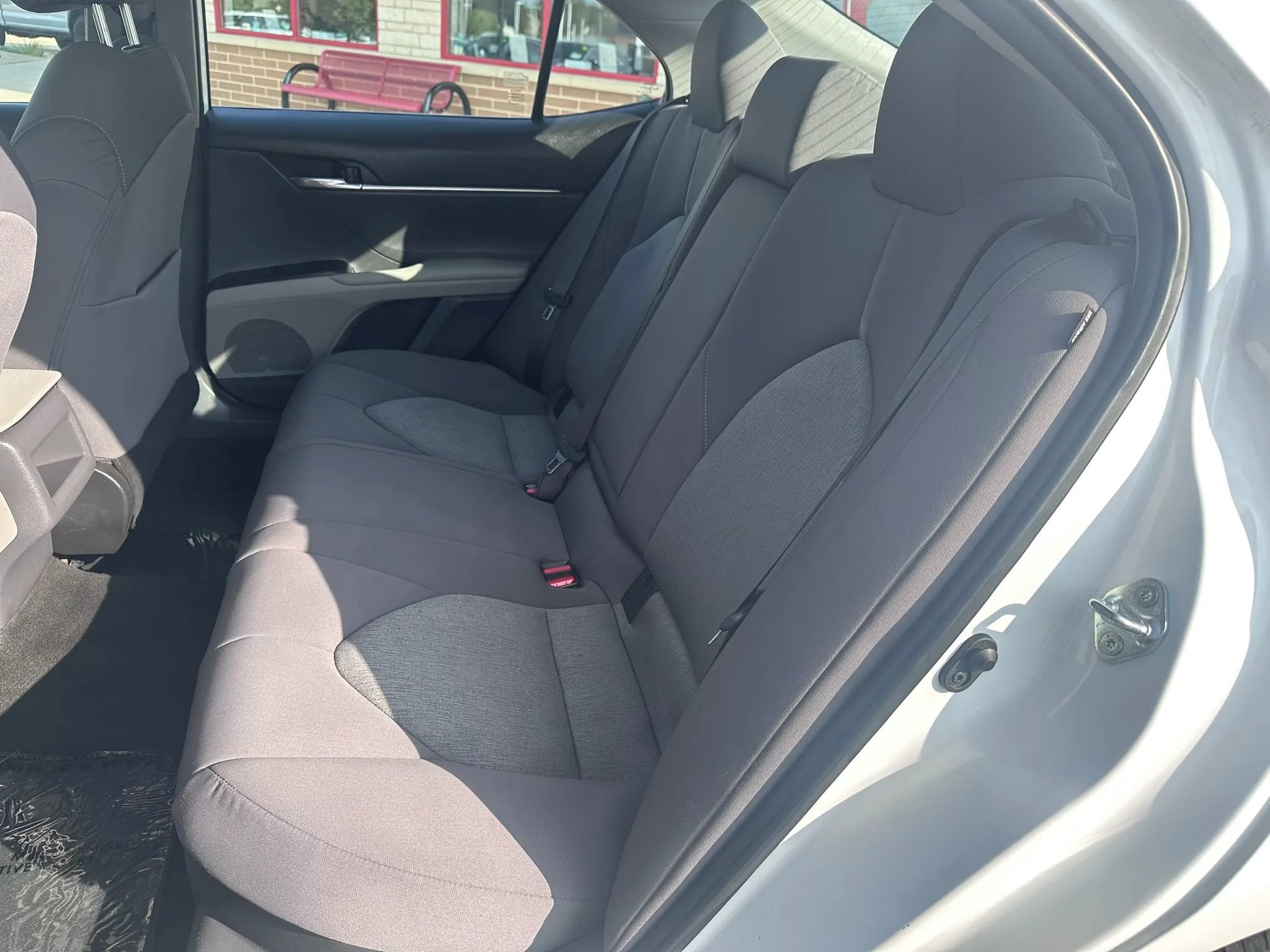 Used 2022 Toyota Camry LE FWD image 11