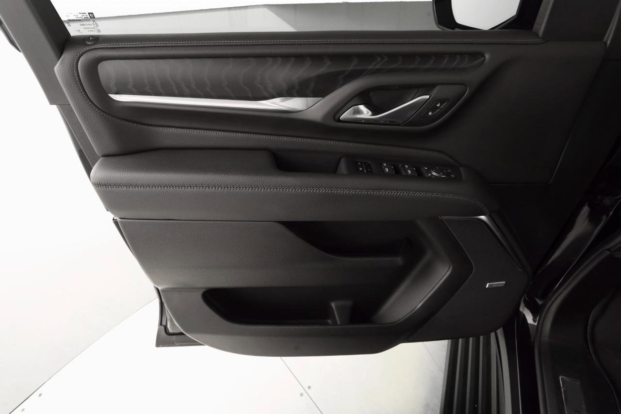 Used 2024 GMC Yukon Denali w/ Advanced Technology Package image 11