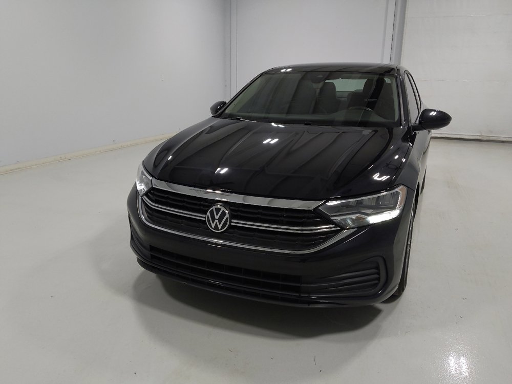 Used 2024 Volkswagen Jetta SE image 15