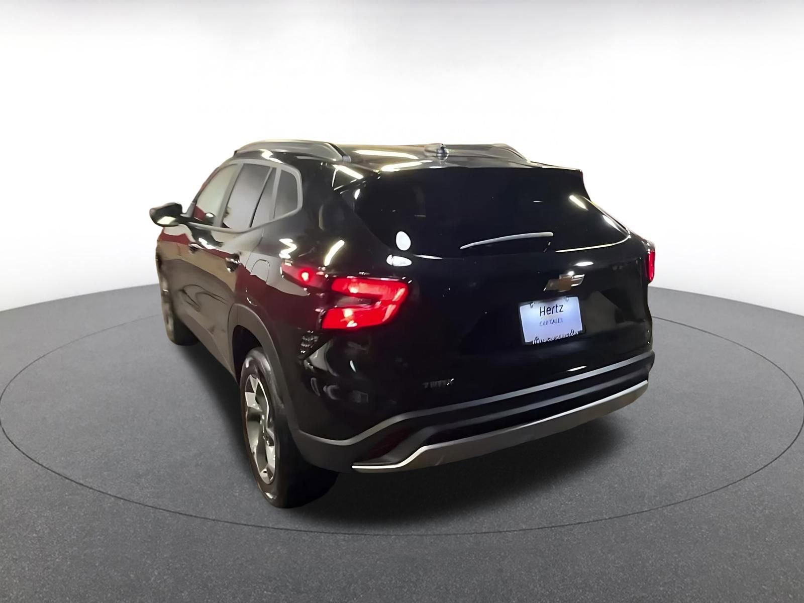 Used 2025 Chevrolet Trax LT w/ LT Convenience Package image 11