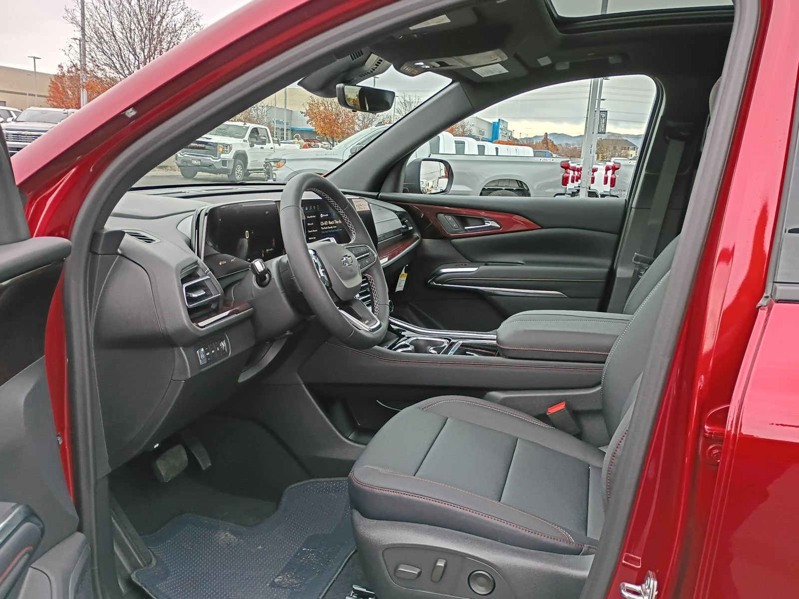 New 2026 Chevrolet Traverse Z71 w/ Driver Confidence Package image 31