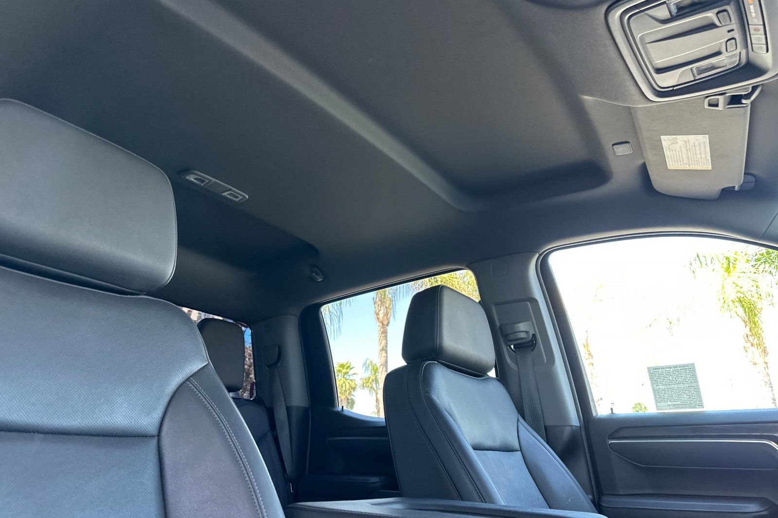 Certified 2025 GMC Sierra 1500 SLT RWD image 17