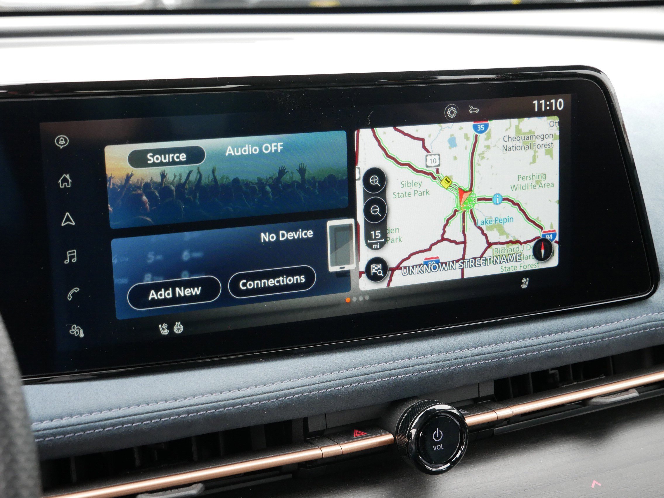 Used 2024 Nissan Ariya PLATINUM+ image 22