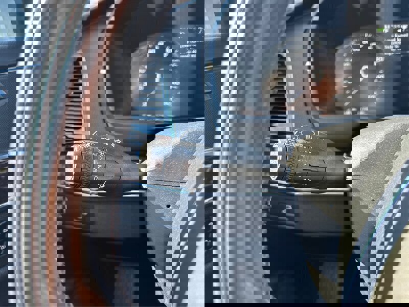 Used 2016 Volvo XC90 T6 Momentum w/ Momentum Plus Package image 97