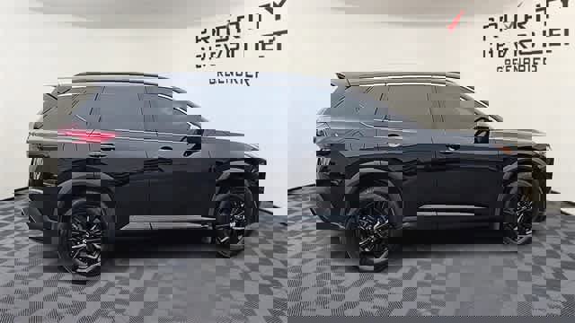 Used 2023 Nissan Rogue SV w/ SV Premium B Package image 9
