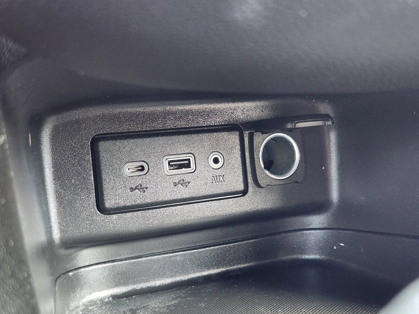 Used 2024 Chevrolet Equinox RS FWD image 20