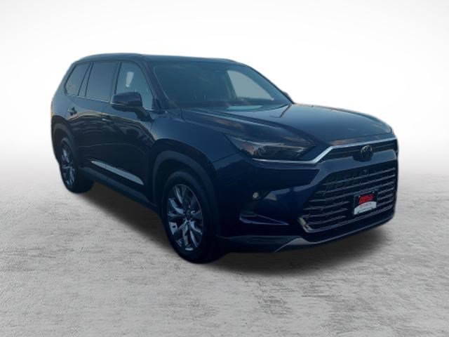 Certified 2024 Toyota Grand Highlander AWD image 3