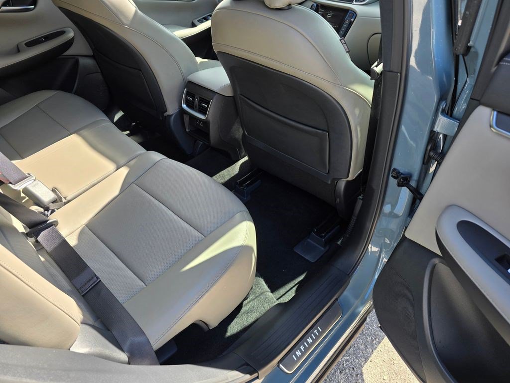 Used 2025 INFINITI QX50 Luxe AWD/4WD image 31