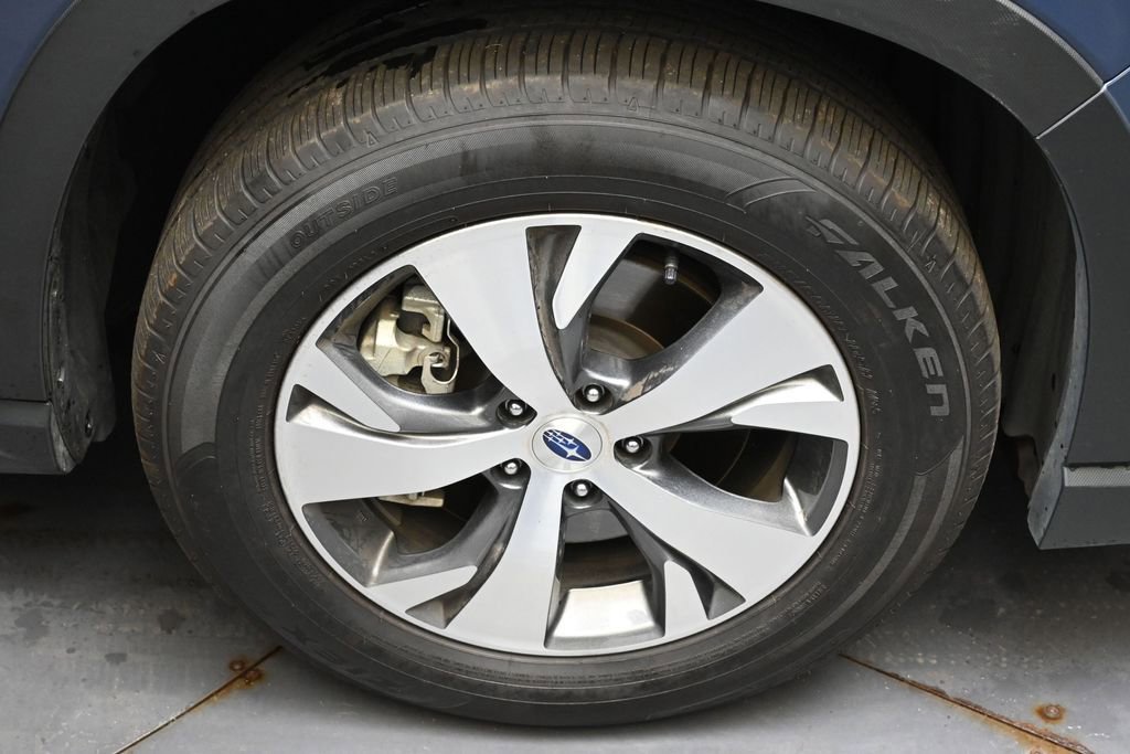 Certified 2025 Subaru Ascent Premium AWD/4WD image 10
