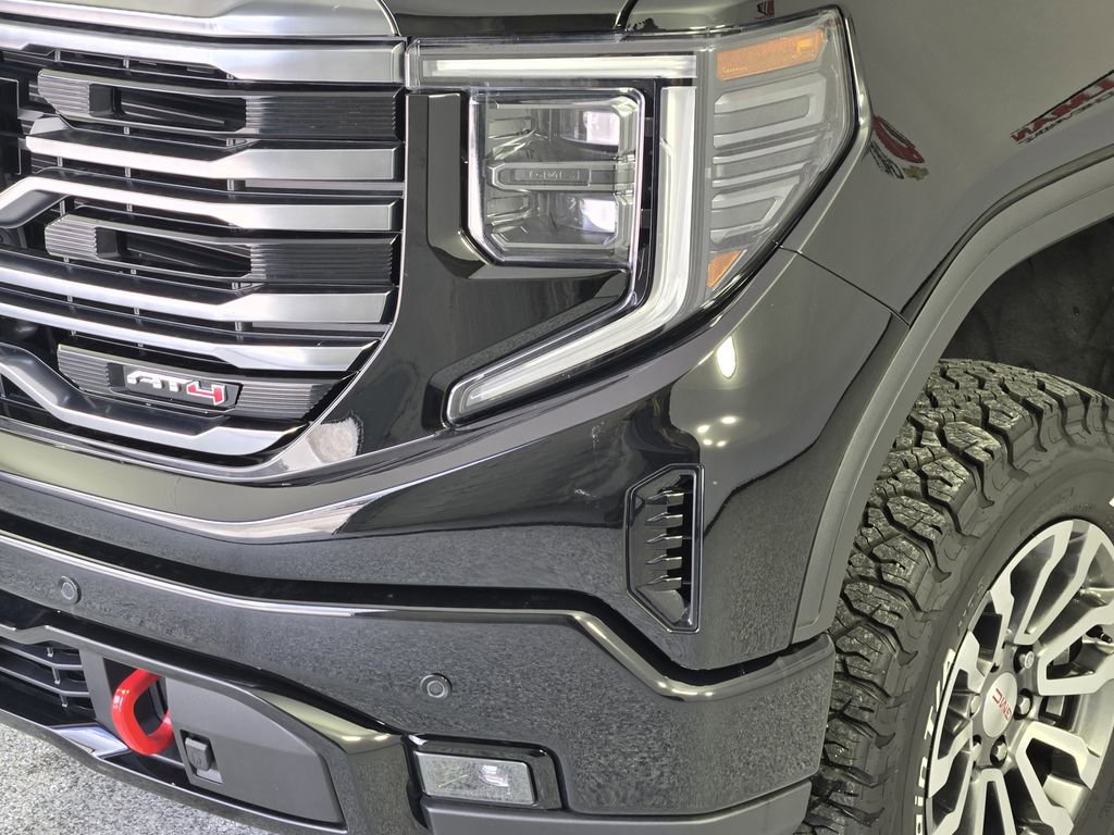 Used 2022 GMC Sierra 1500 AT4 w/ AT4 Premium Package AWD/4WD image 10