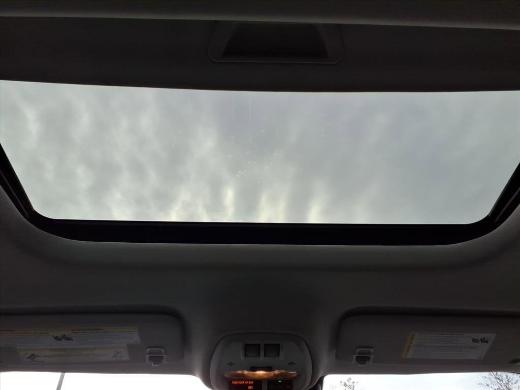 Used 2025 Chevrolet Trax ACTIV w/ Sunroof Package image 25