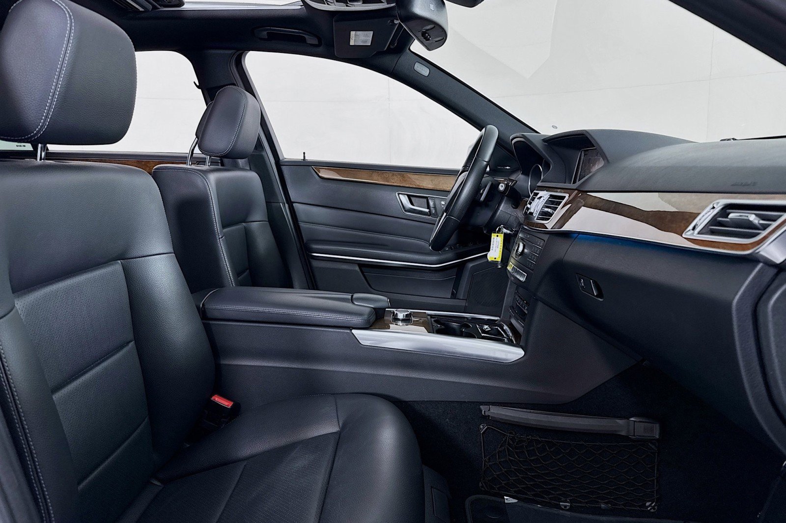 Used 2016 Mercedes-Benz E 350 Sedan image 6