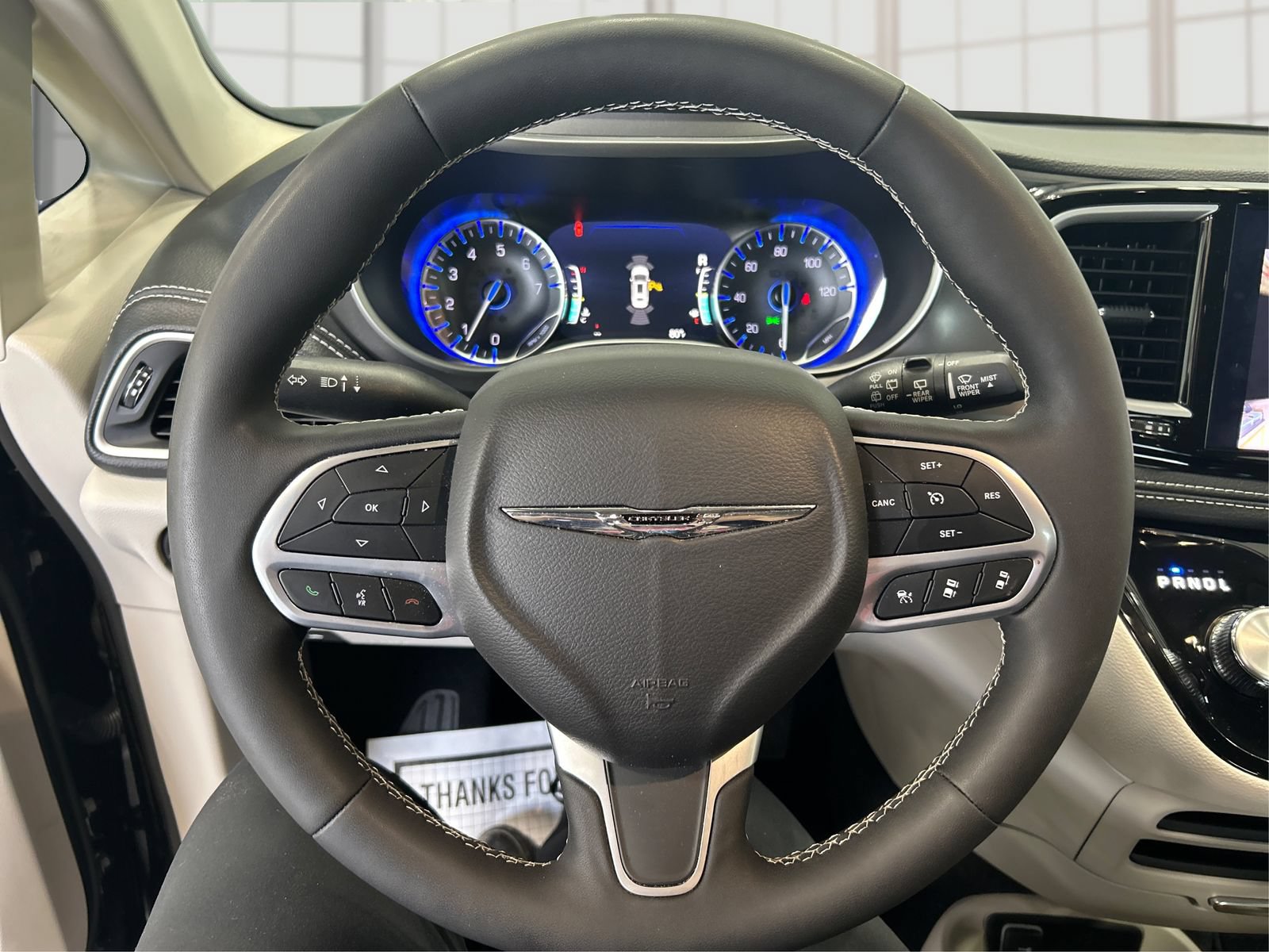 Used 2024 Chrysler Pacifica Touring-L AWD/4WD image 17