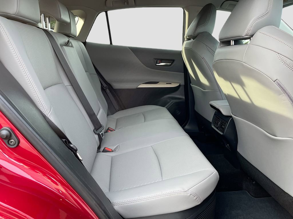 Used 2024 Toyota Venza Limited image 24
